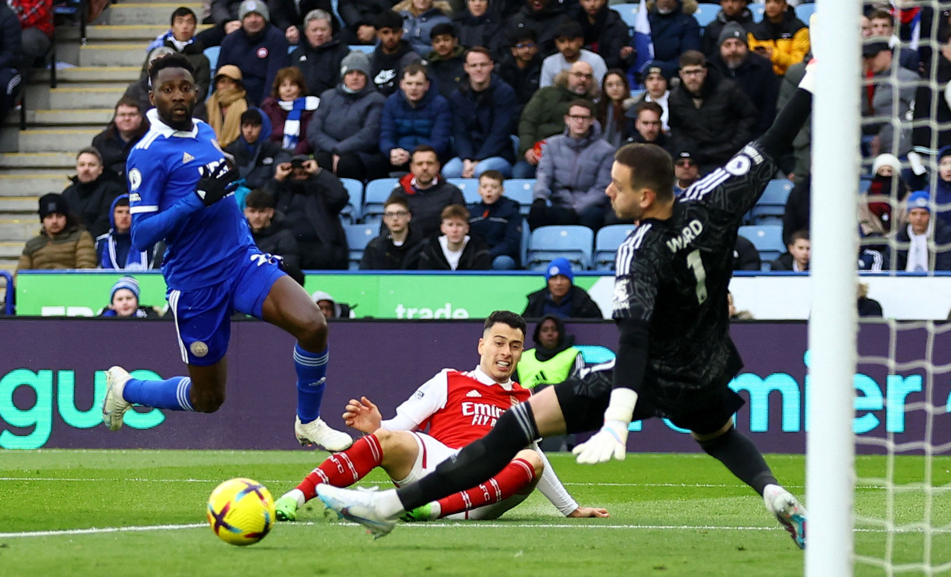 国队锁定胜 国队锁定胜