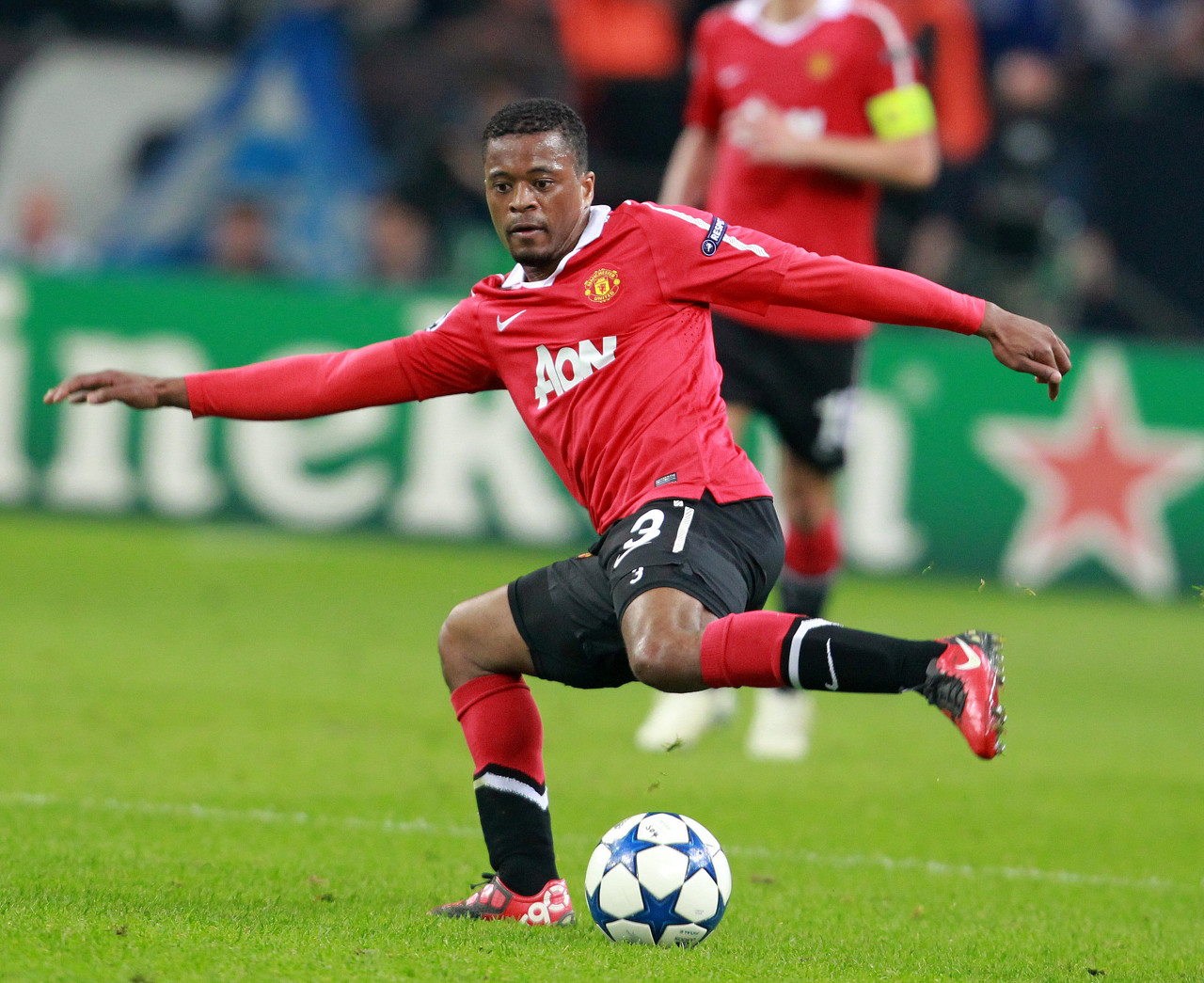 变得更为流 变得更为流